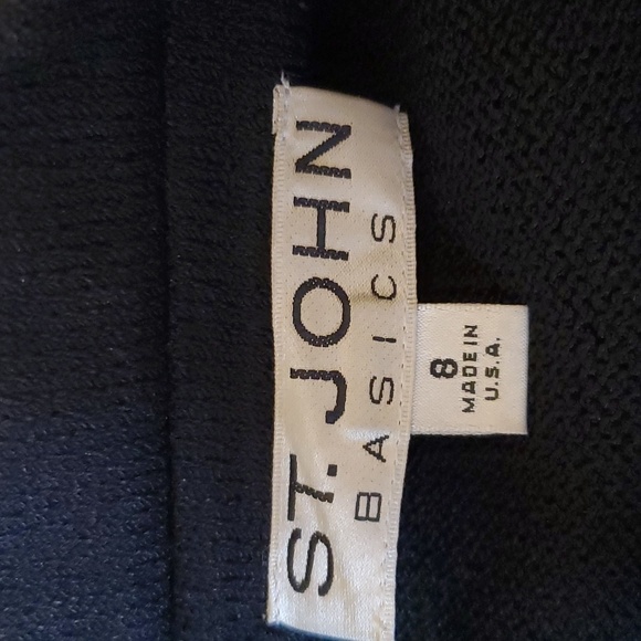 St. John Basics 2-Button Black Blazer in Classic Santana Knit, Size 8 - Picture 10 of 12